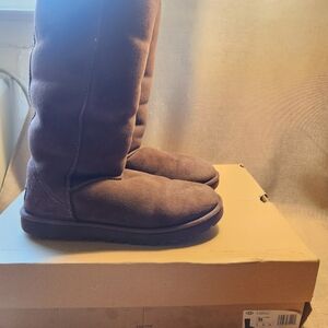 UGG Women's Classic Tall II Chestnut Brown Suede Winter Boots US Size 11 Great